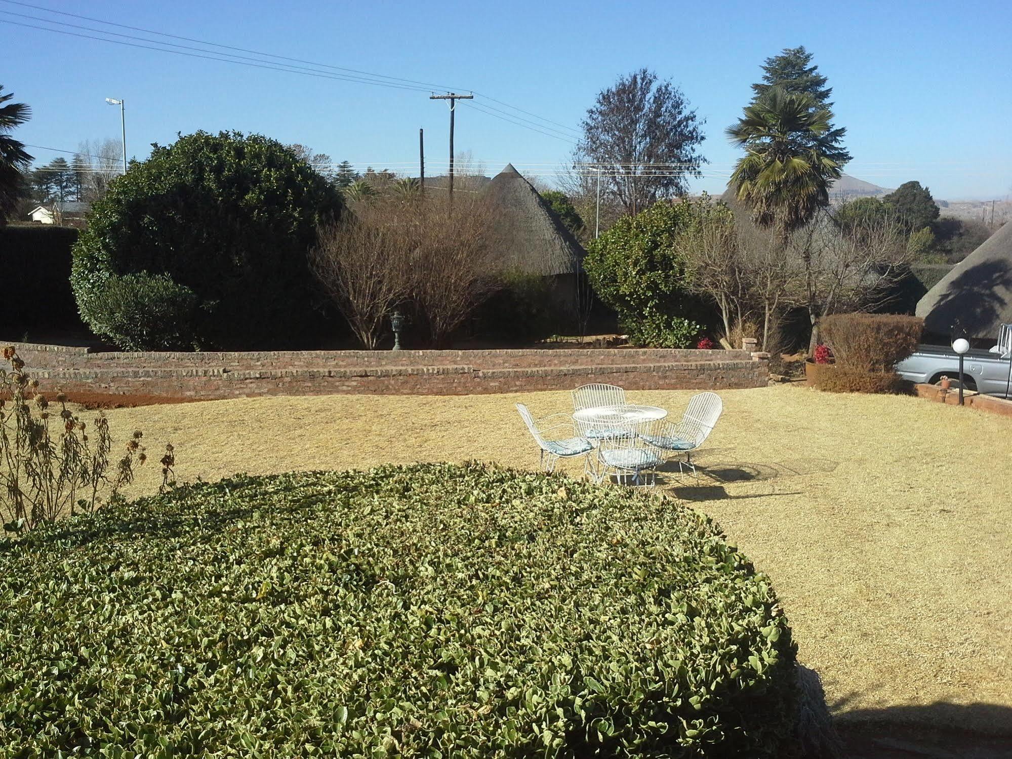 Bird Haven Guesthouse Hlotse Dış mekan fotoğraf