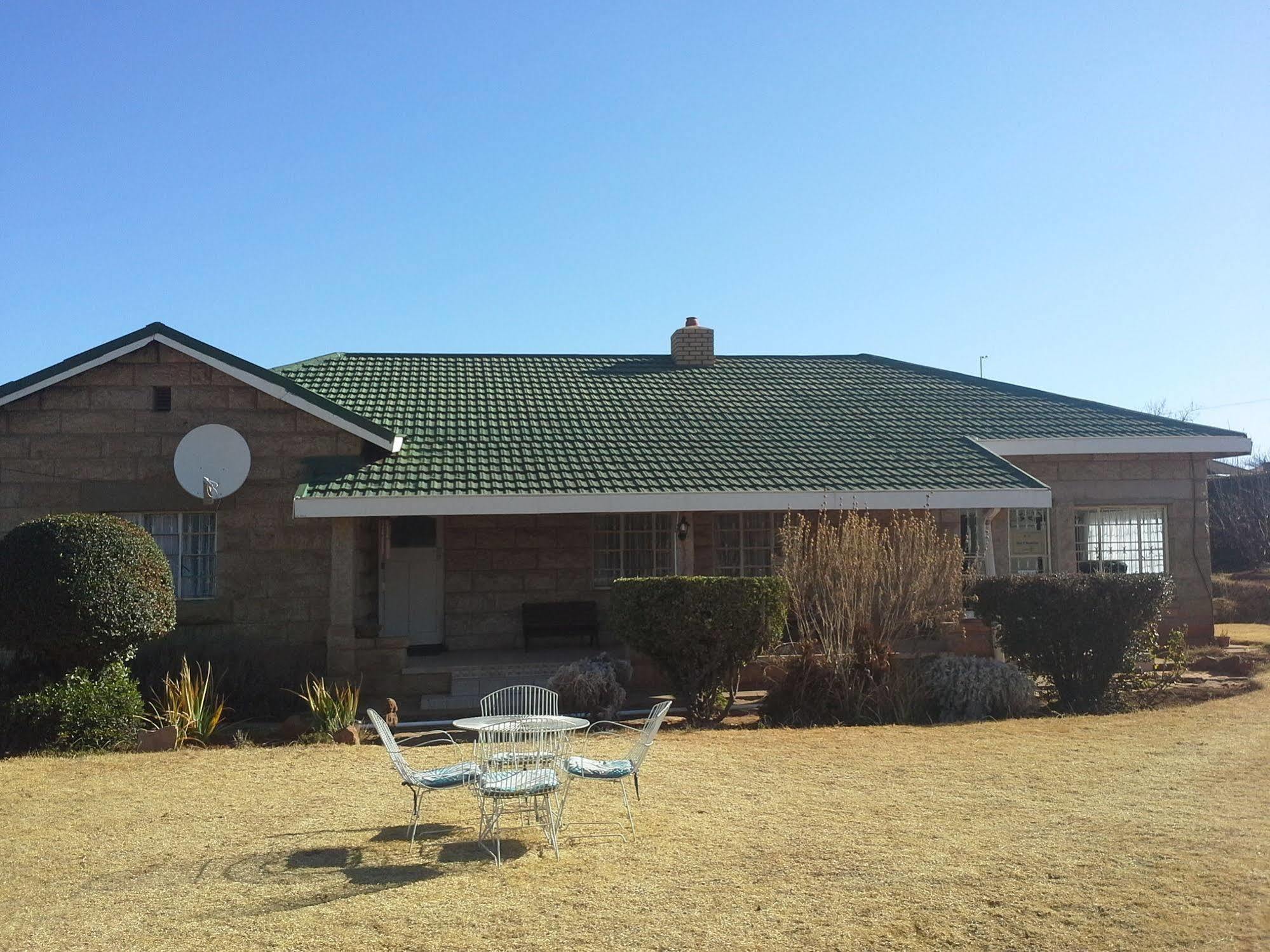 Bird Haven Guesthouse Hlotse Dış mekan fotoğraf