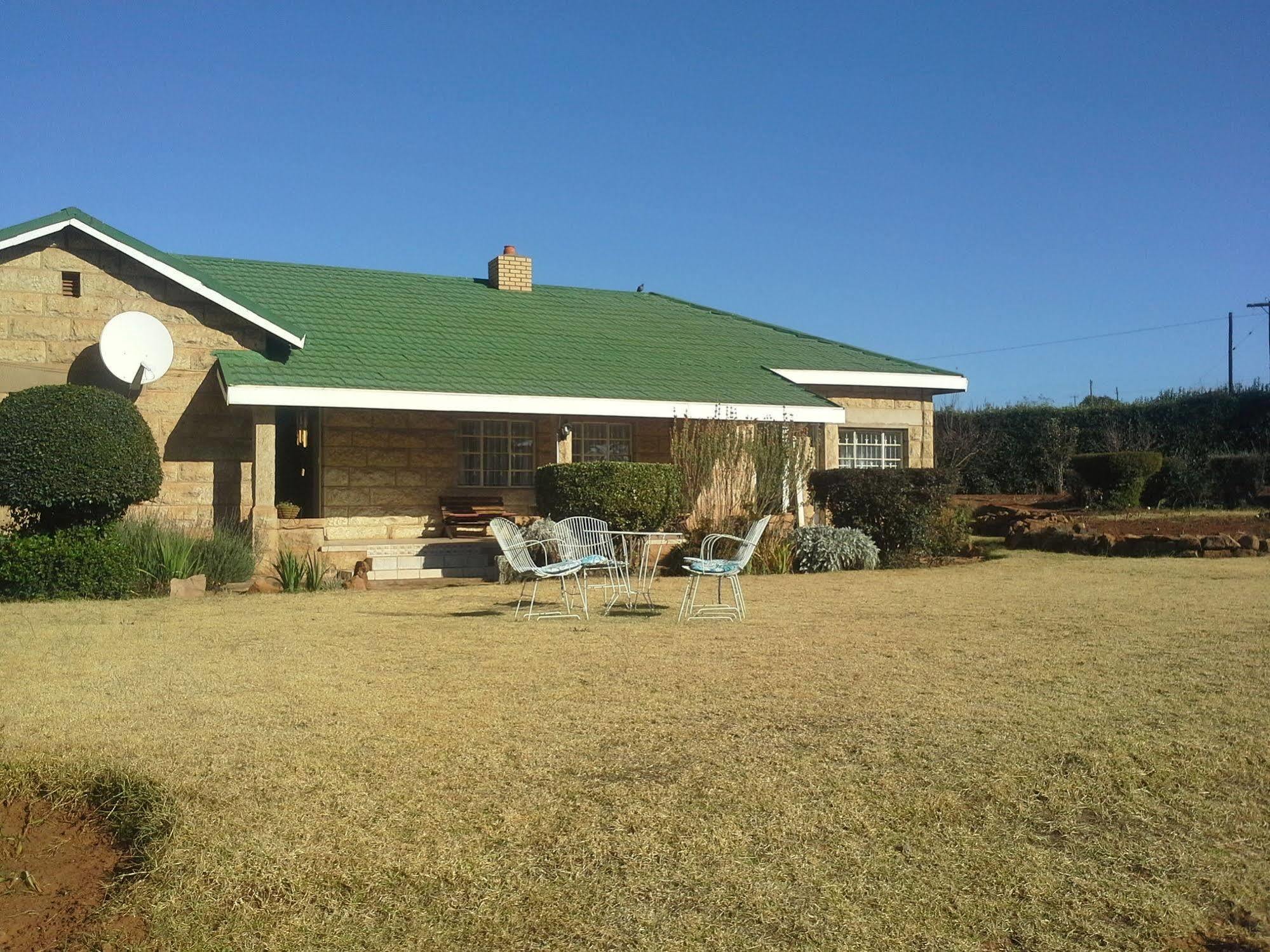 Bird Haven Guesthouse Hlotse Dış mekan fotoğraf