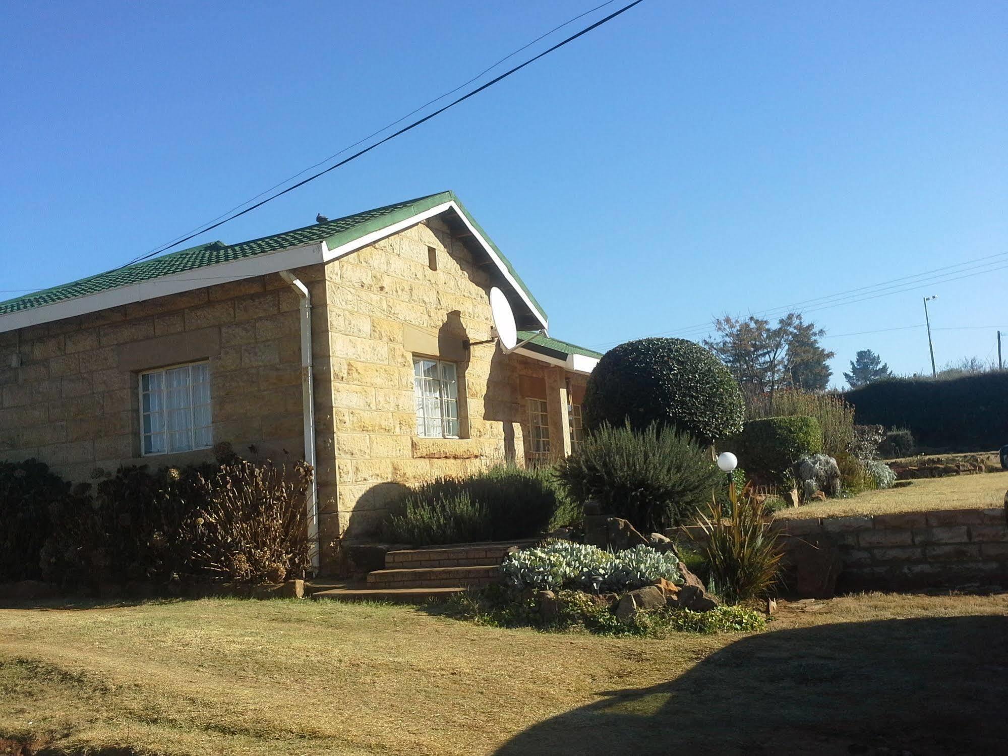 Bird Haven Guesthouse Hlotse Dış mekan fotoğraf